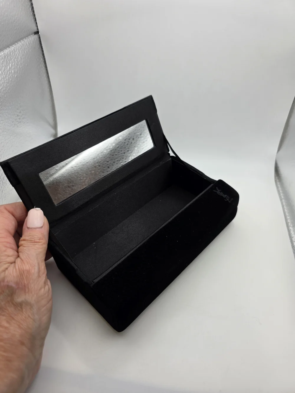 Yves Saint Laurent Black Velvet Bow Clutch Bag - Picture 3 of 6